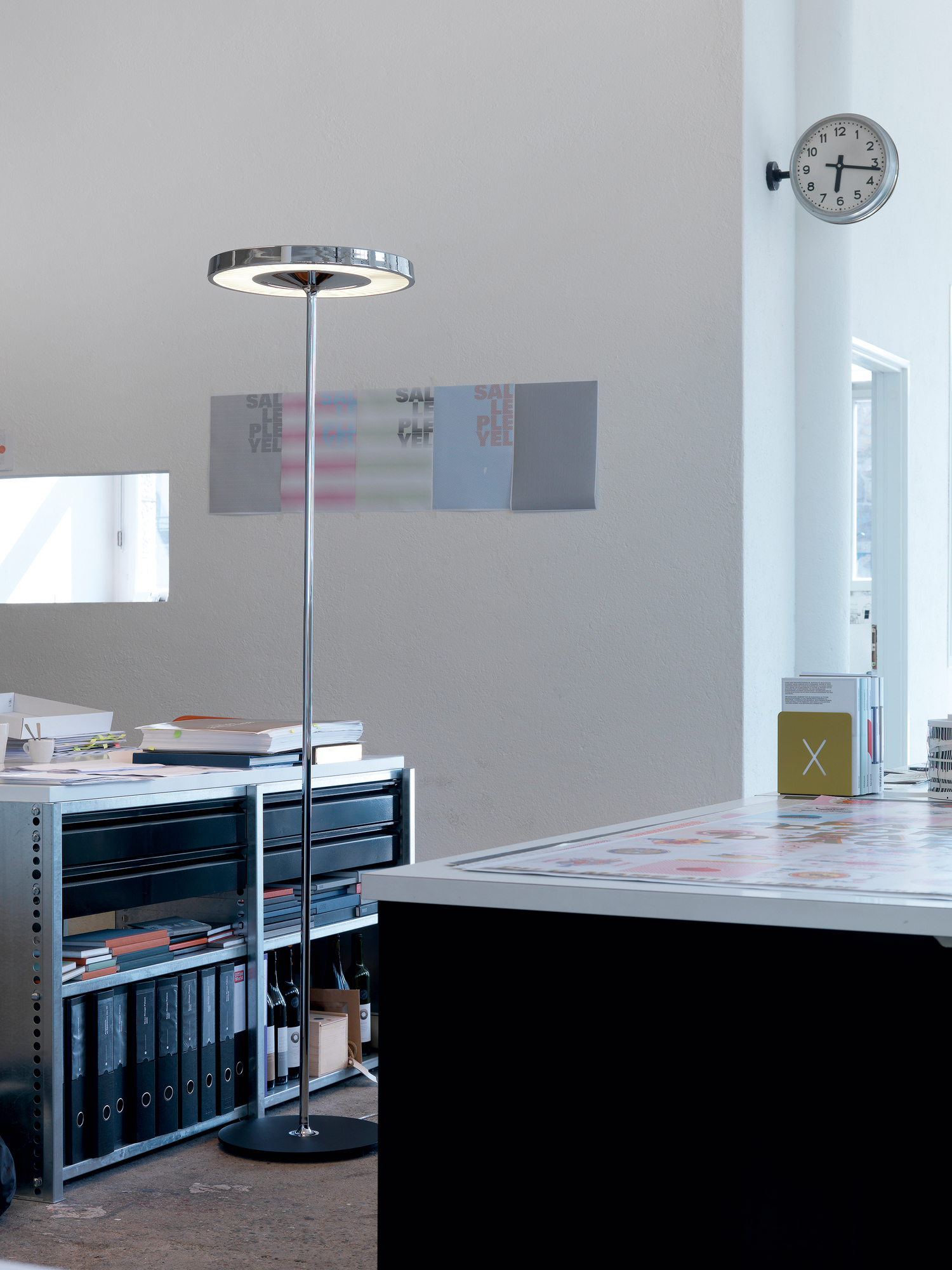 Disk Stehleuchte 4000K weiß Belux