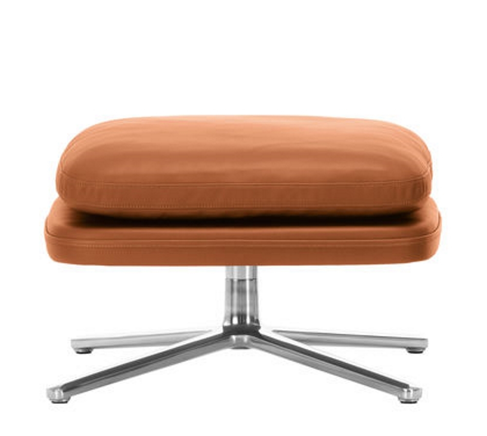 Vitra Grand Relax Ottoman in Leder Cognac mit Aluminiumfuß, bequeme Fußablage für Sessel.