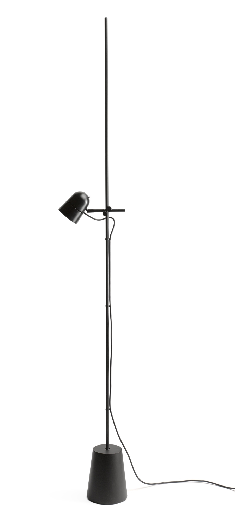Schwarze D73 Counterbalance Stehleuchte von Luceplan mit verstellbarem Lampenkopf und Sockel.