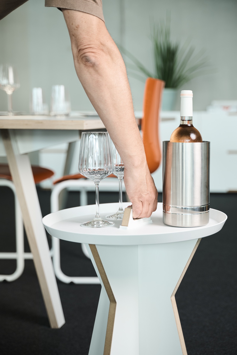 Tojo tragbar Beistelltisch mit abnehmbarem Tablett Tojo