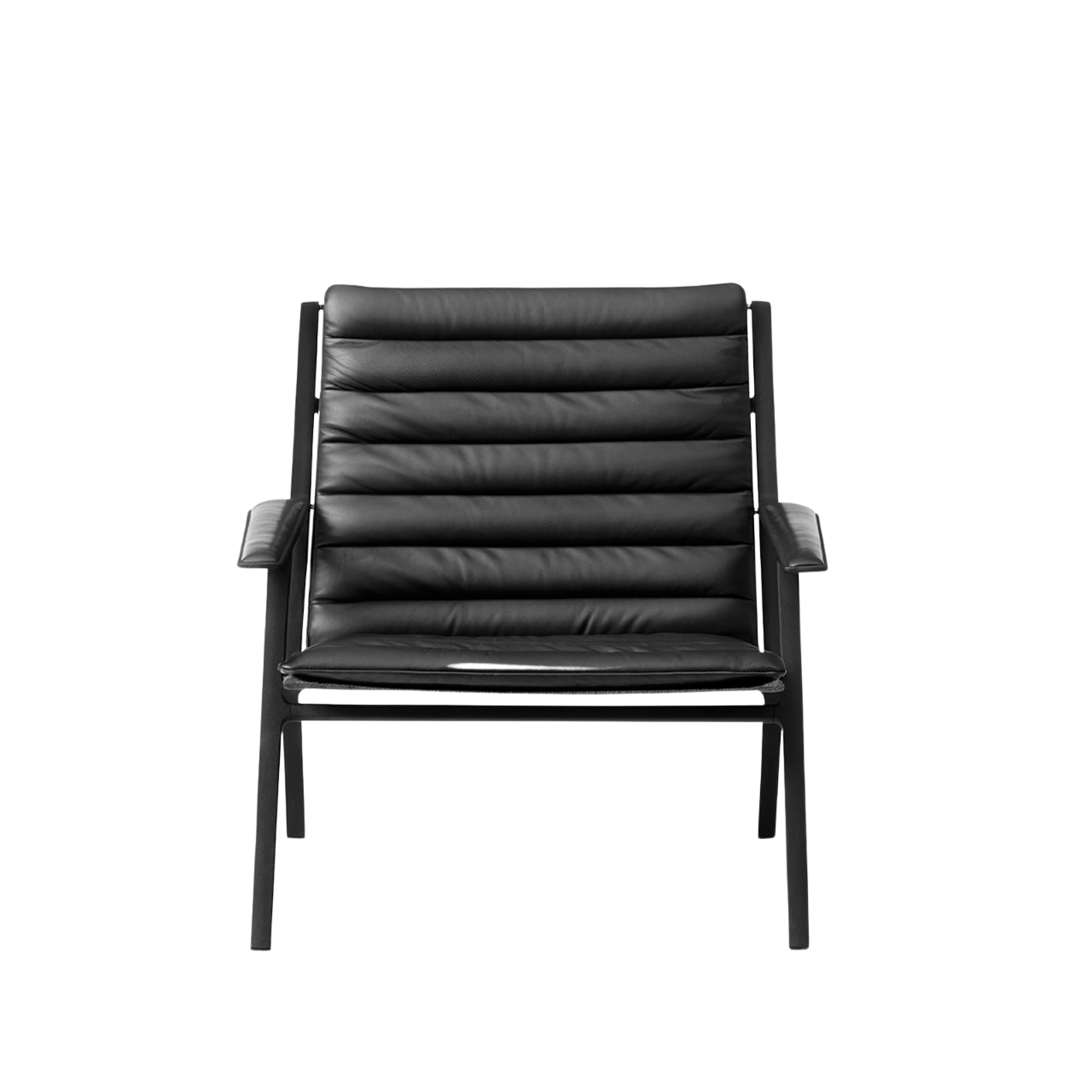 Vipp Lounge Stuhl 456, schwarzer Ledersessel mit Armlehnen und gerippter Rückenlehne für Wohnzimmer.