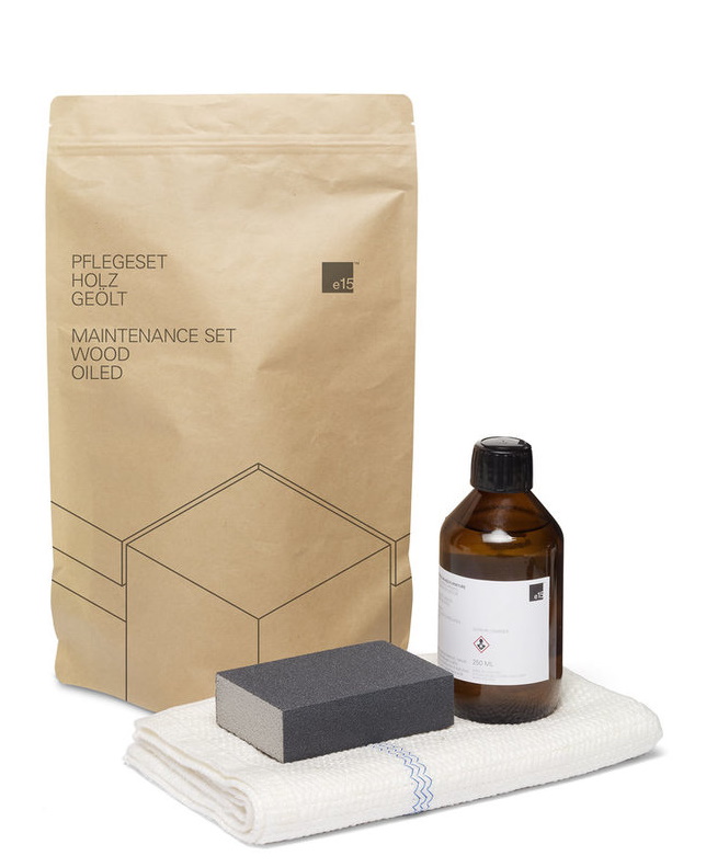 e15 Pflegeset für geöltes Massivholz: Öl, Schleifklotz und Tuch für die Holzpflege.