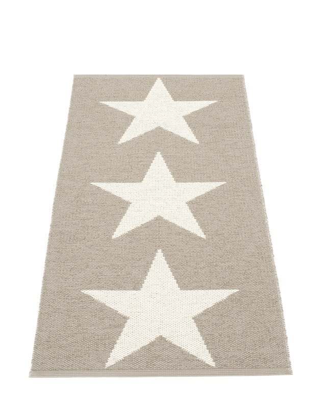 Viggo One Pappelina Teppich in Schlamm mit drei weißen Sternen, Kunststoffteppich für Innen und Außen.