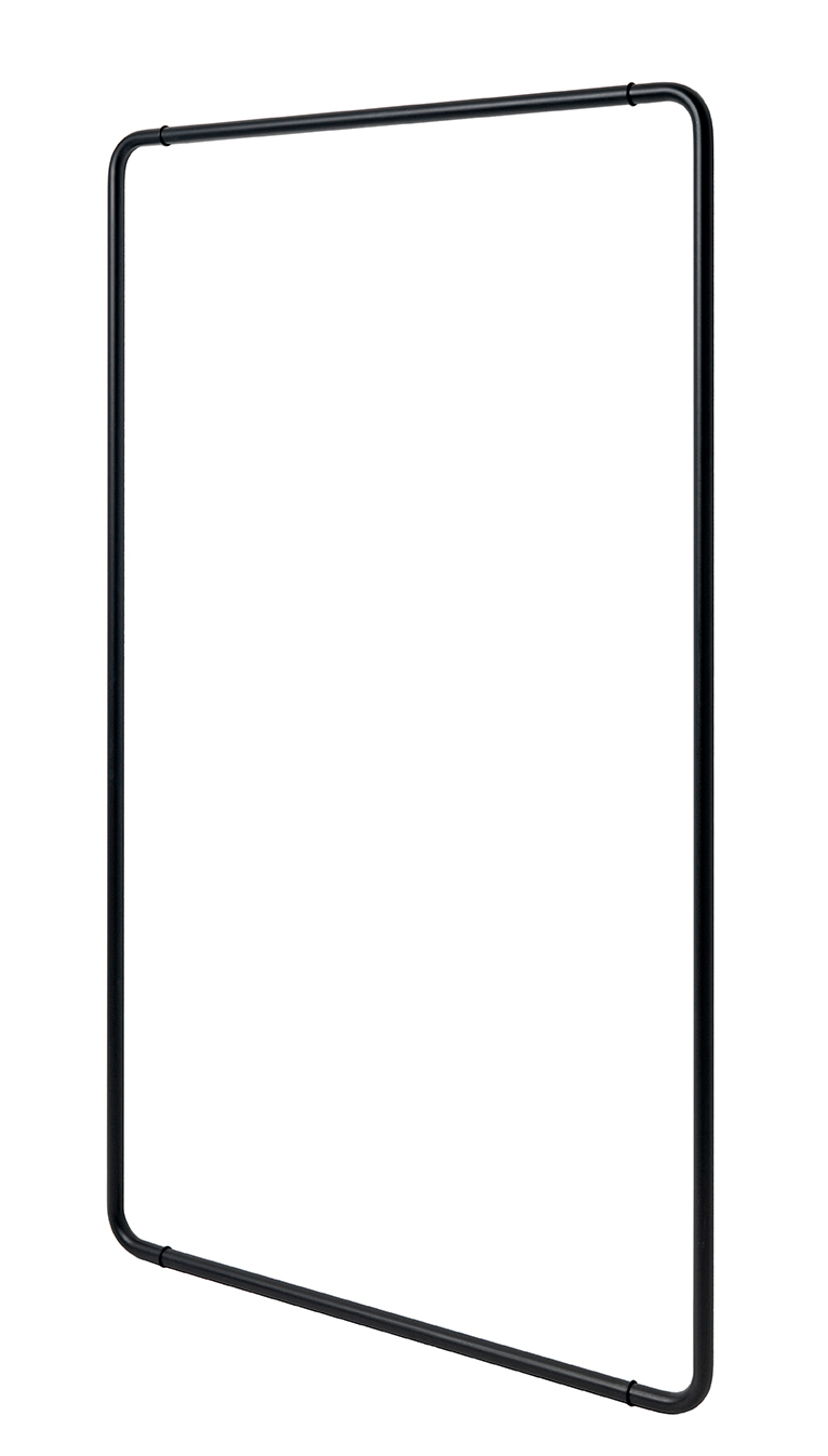 Schwarze Curve Wandgarderobe von Schönbuch, minimalistisches Design für Flur und Garderobe.