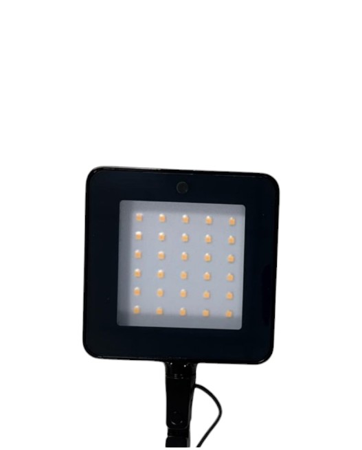 Detailaufnahme der schwarzen Kelvin LED Leuchte von Flos, eine moderne Stehleuchte.