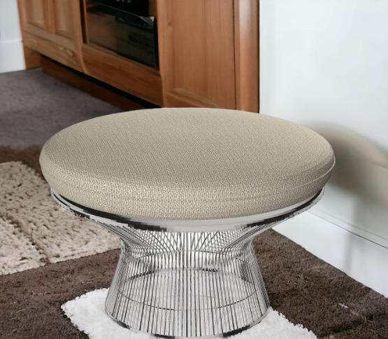 Beiger Platner Easy Ottoman von Knoll International mit verchromtem Drahtgestell. Moderner Hocker für Wohnzimmer.