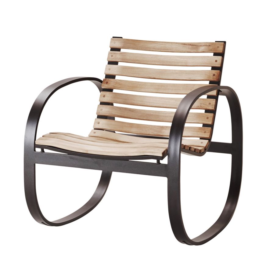 Parc Schaukelstuhl von Cane-Line: Moderner Schaukelstuhl aus Holz und Metall für Garten und Terrasse.