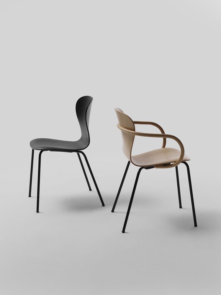 S 220 Formholzstuhl / Stuhl ohne Armlehne Thonet