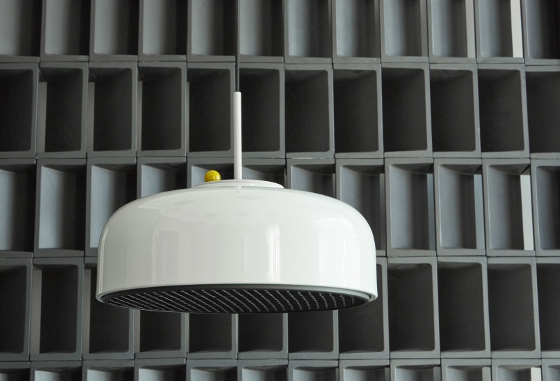 Weiße Podgy Pendant Pendelleuchte von Please Wait to be Seated mit Dimmer, modernes Design.