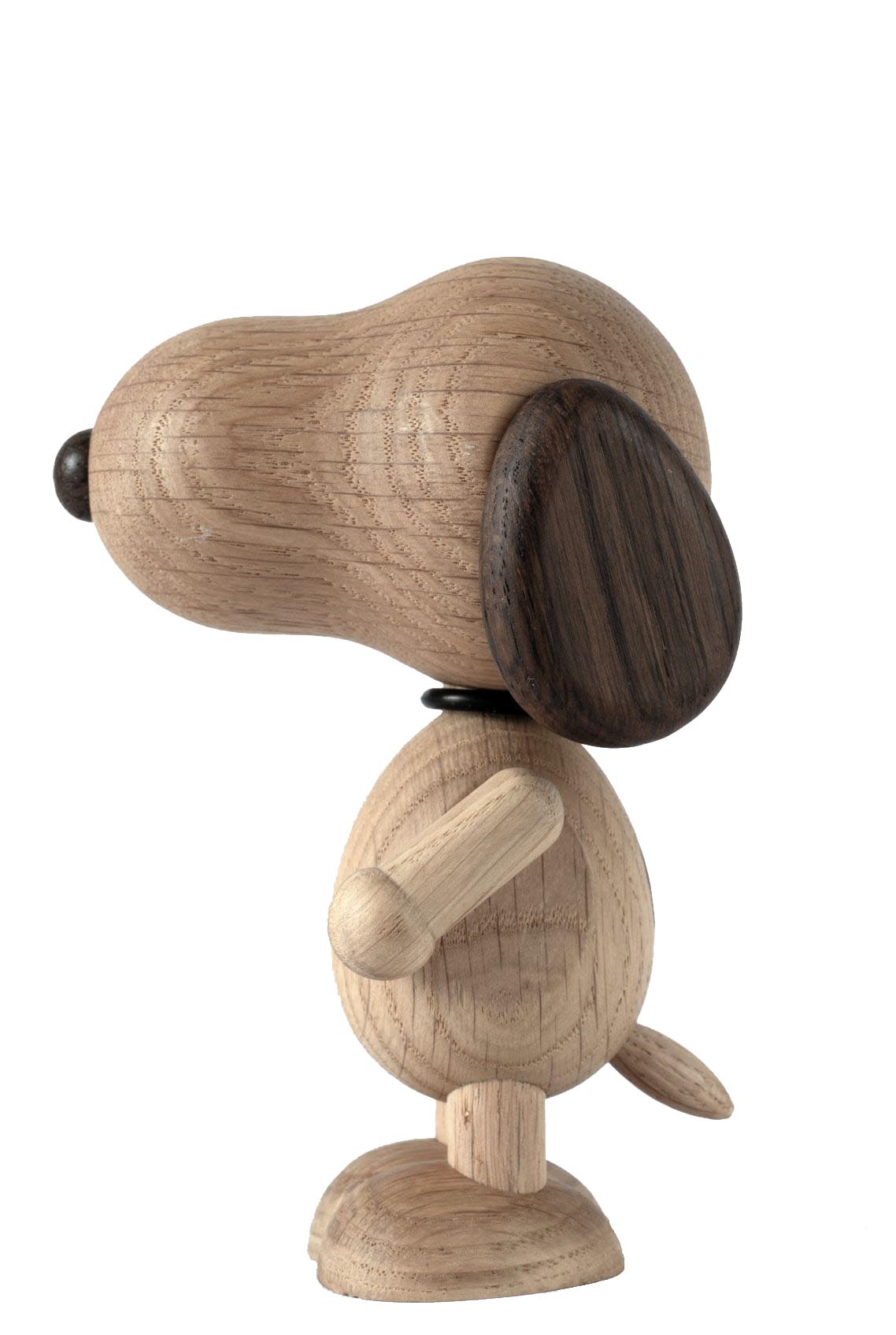 Detailaufnahme: Snoopy Holzfigur aus Eiche von Boyhood, handgefertigte Dekoration für Kinderzimmer.