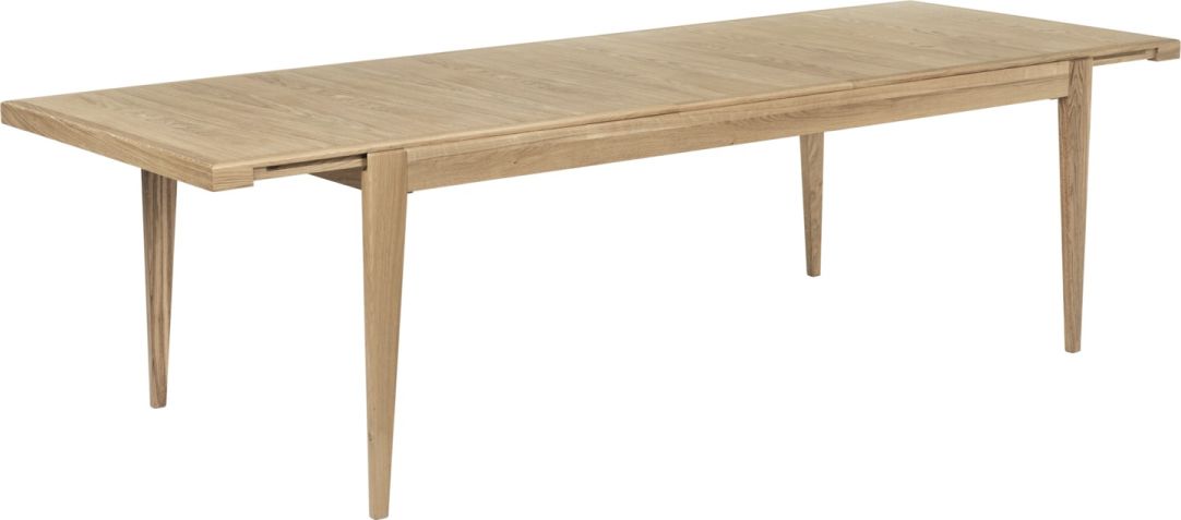 Heller, ausziehbarer S-Table Esstisch von Gubi aus Holz mit vier Beinen.
