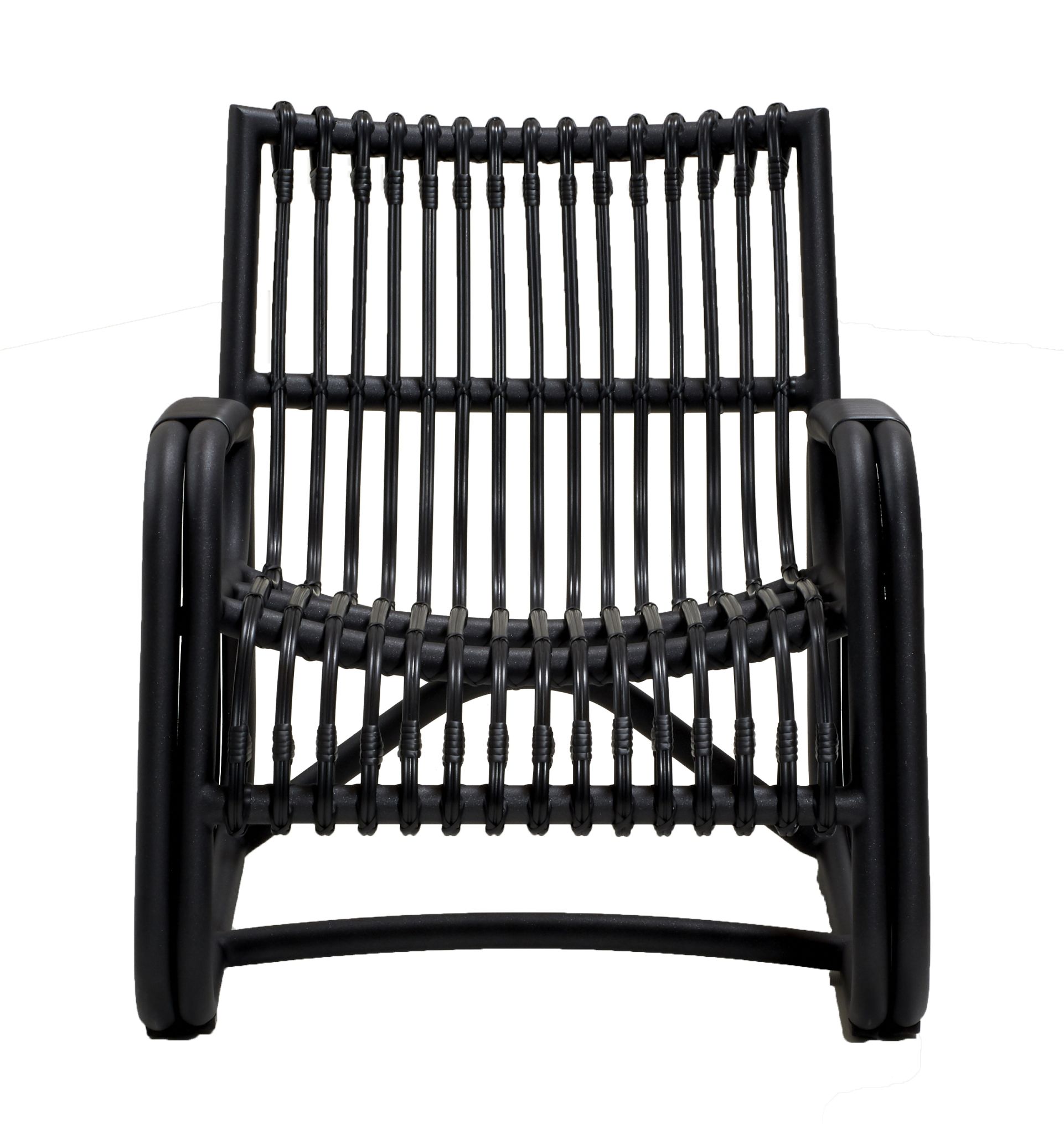 Curve Loungesessel von Cane-Line in Lavagrau: Moderner Outdoor Sessel aus wetterfestem Rattan.