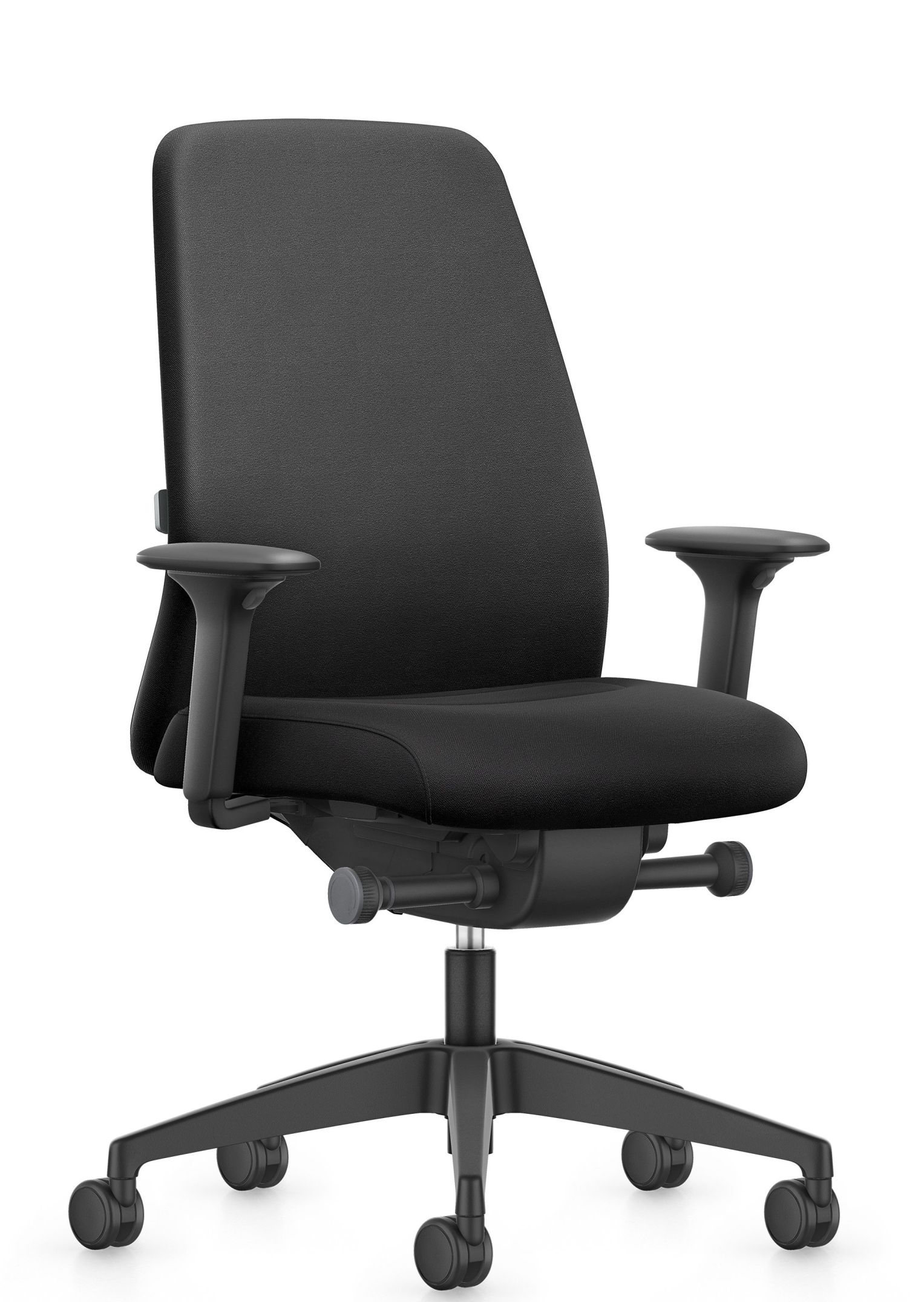 Schwarzer Everyis EV116 Drehstuhl von Interstuhl mit gepolsterter Rückenlehne und Armlehnen. Bürostuhl für ergonomisches Sitzen.