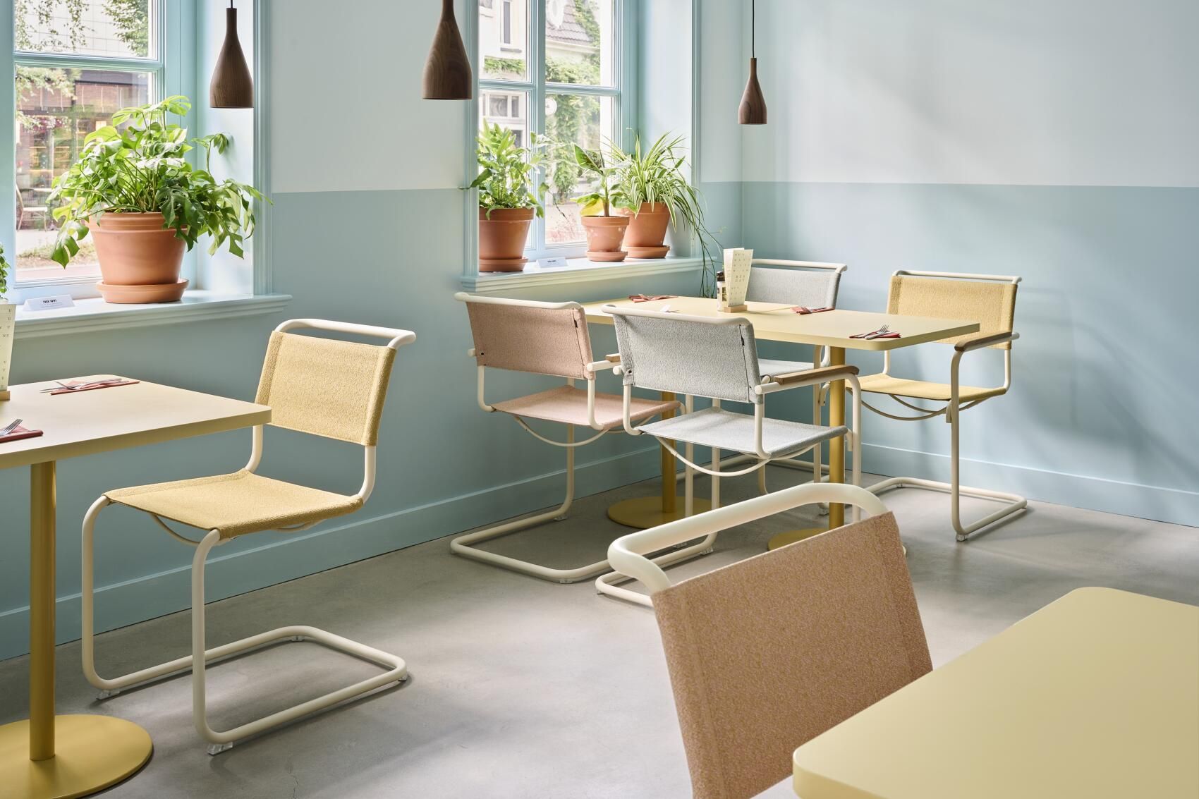 S 33 V / S33 V Freischwinger Thonet