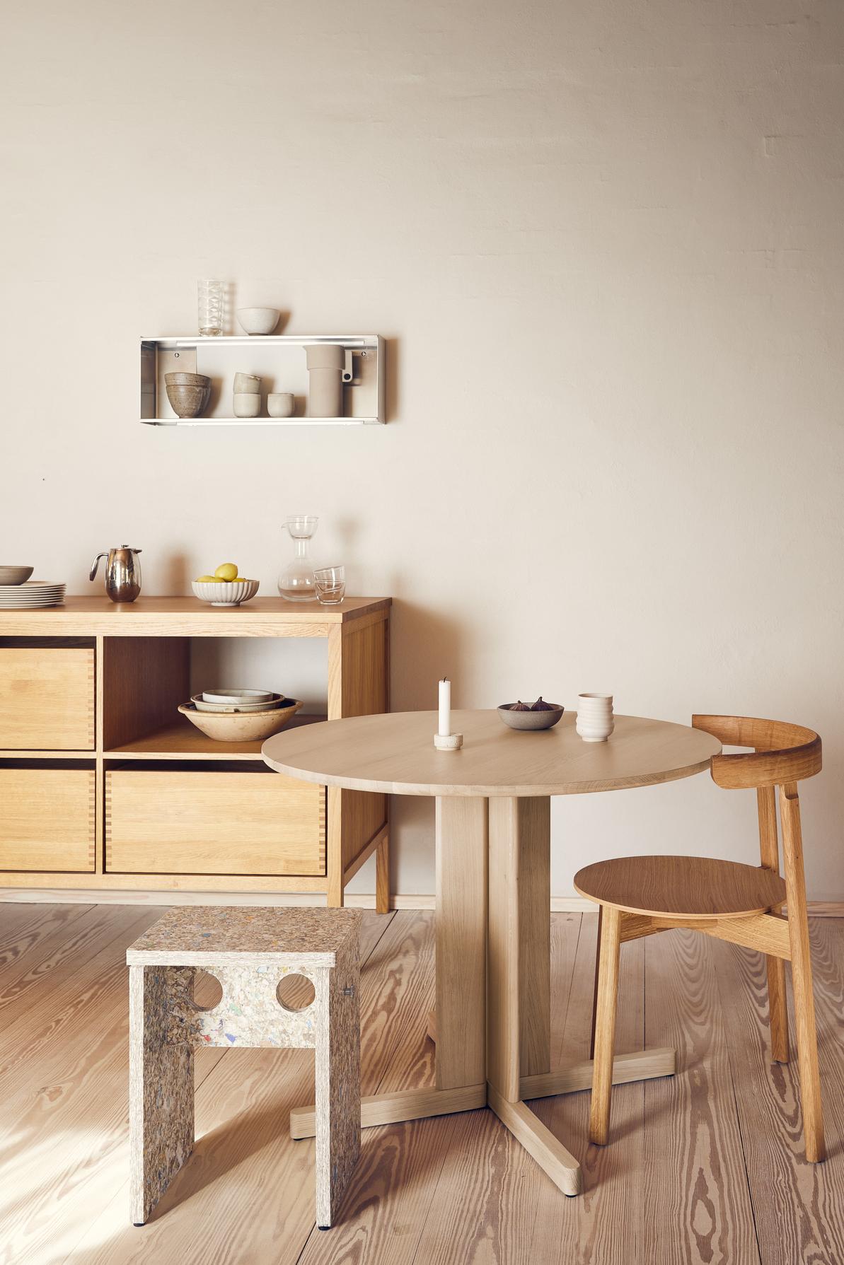 Taper Wandregal klein Form & Refine