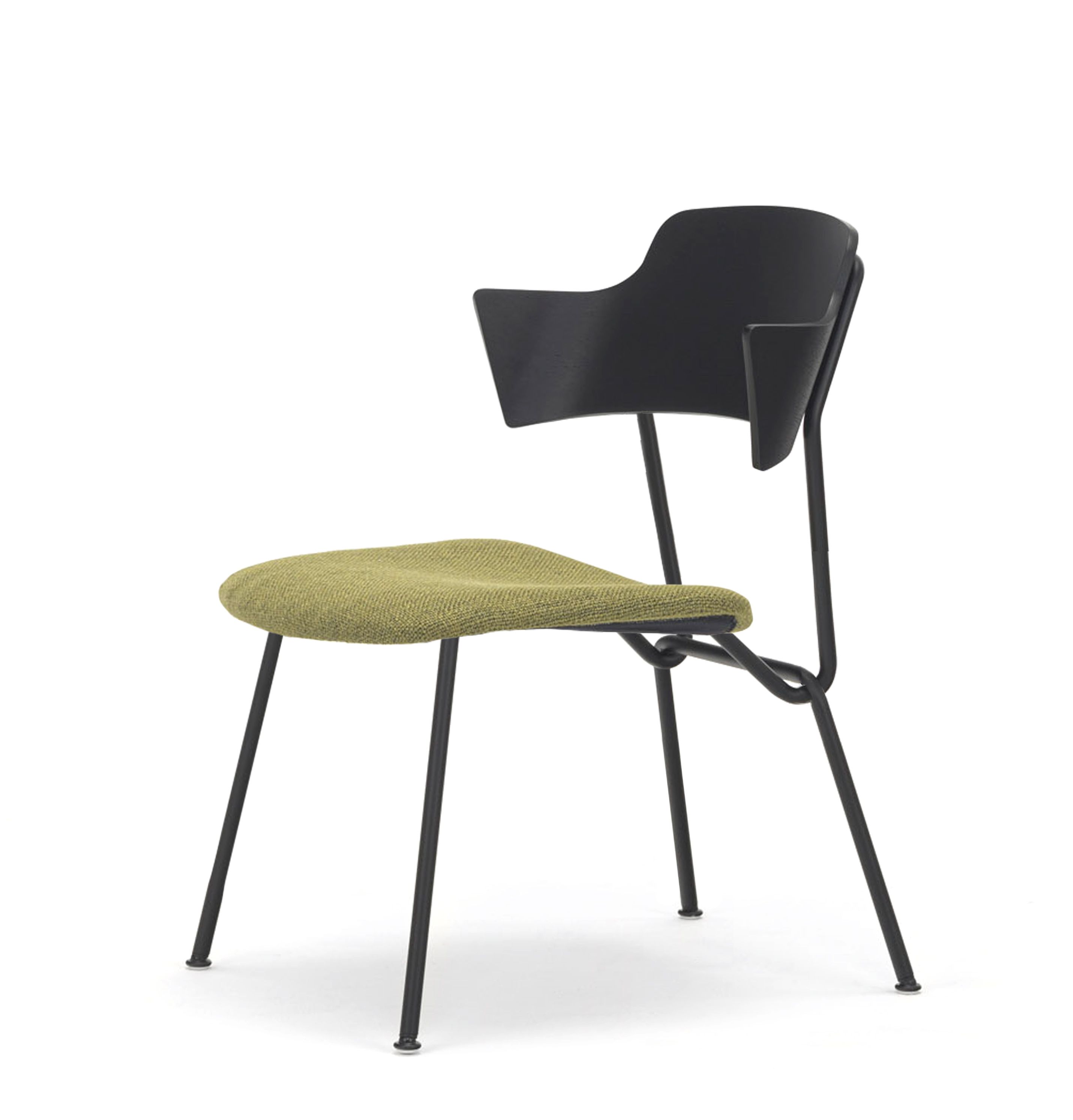 Prostoria Strain Stuhl: Schwarzer Design Stuhl mit grünem Sitzpolster und filigranem Metallgestell.