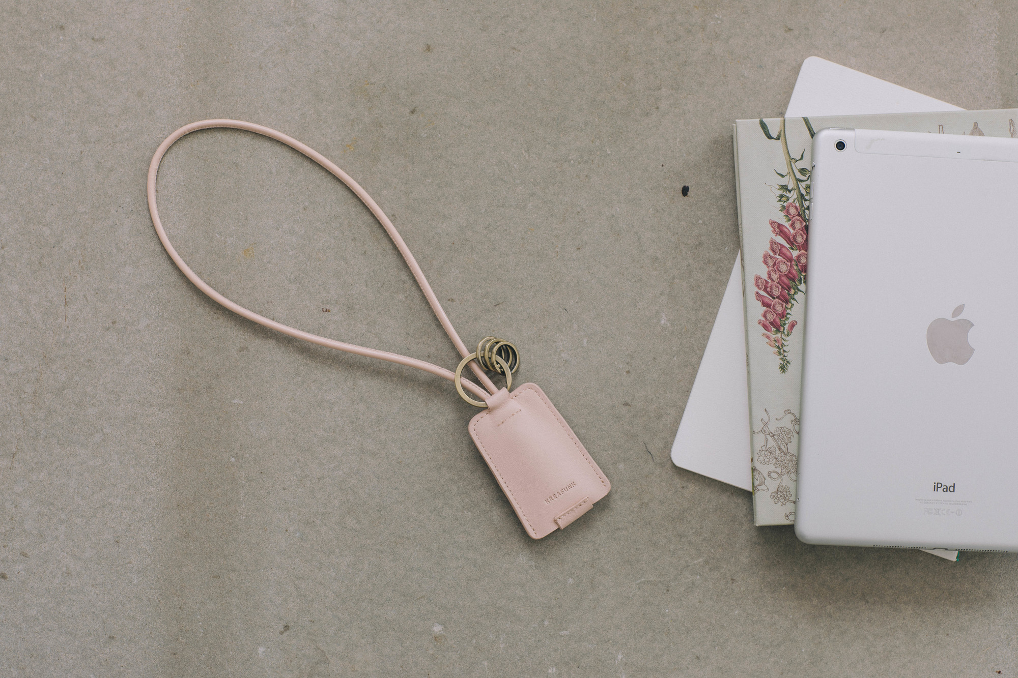 cCHAIN Schlüsselanhänger mit USB Kabel Kreafunk EINZELSTÜCK