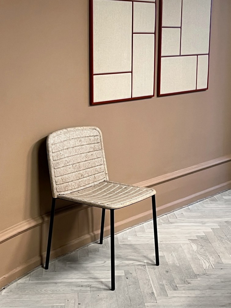 Flax Stacker Chair Stuhl Please wait to be seated 