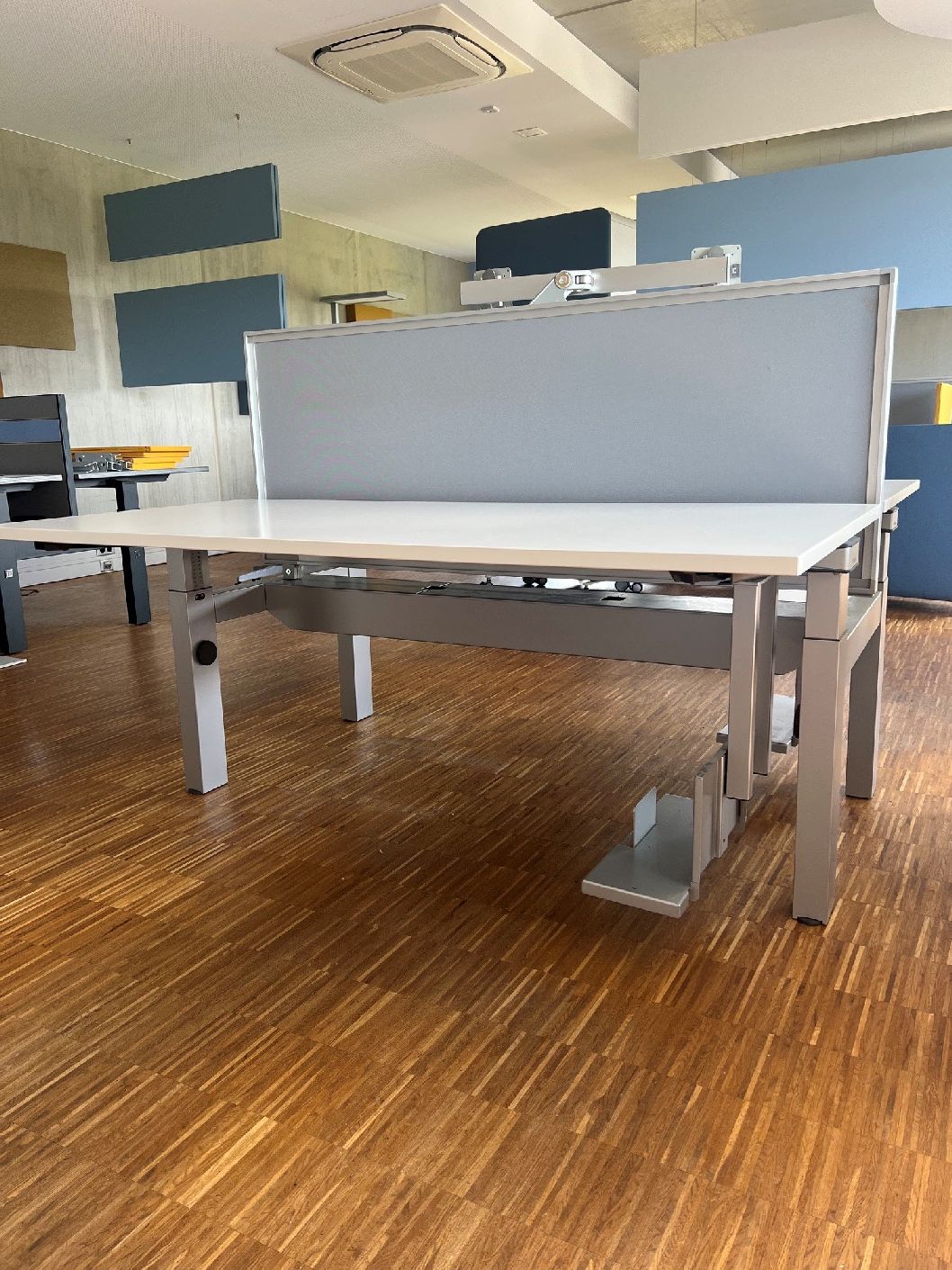 Doppelarbeitsplatz Steelcase AUSSTELLUNGSSTÜCK / GEBRAUCHTMÖBEL 