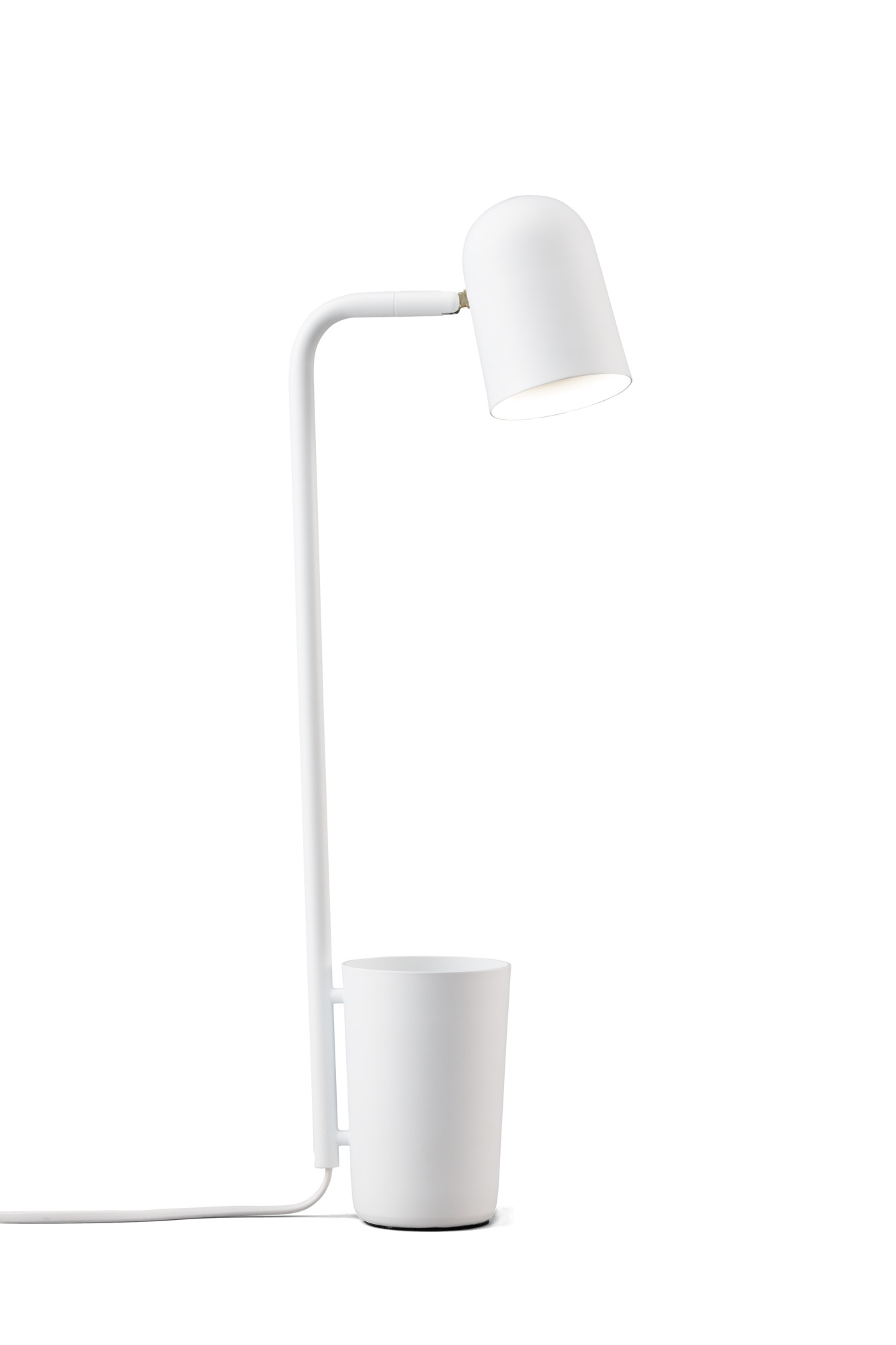 Weiße Buddy LED Tischleuchte von Northern, modernes Design mit integriertem Stifthalter.