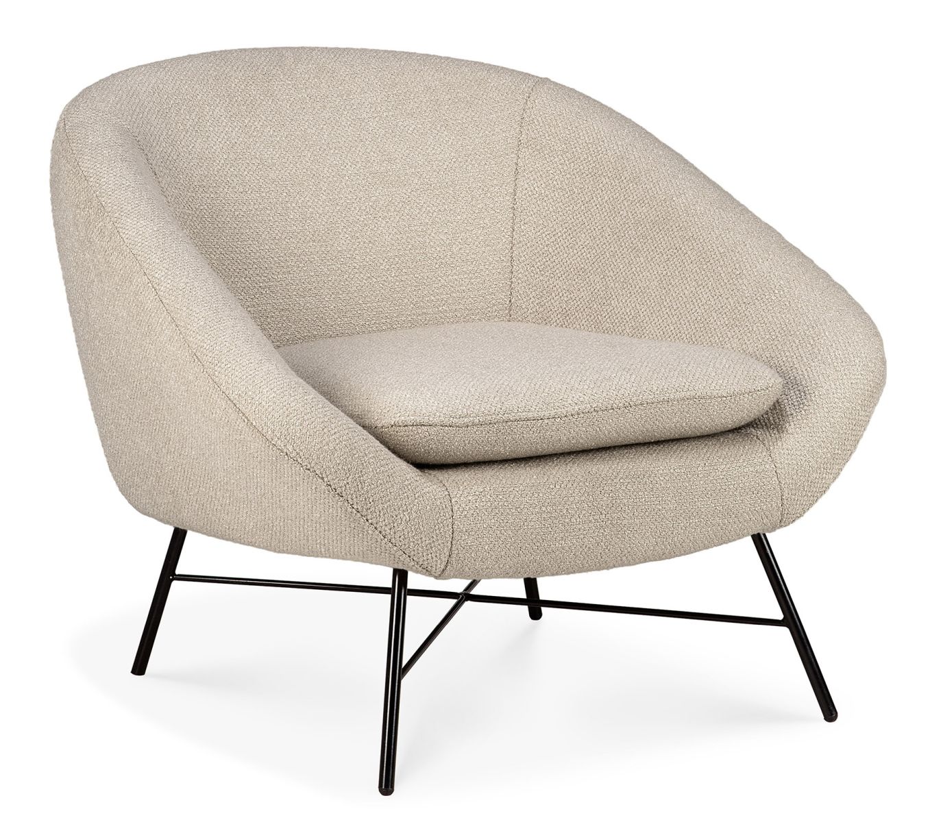 Barrow Sessel in Off-White von Ethnicraft: Moderner Loungesessel mit schwarzem Metallgestell und bequemen Sitzkissen.