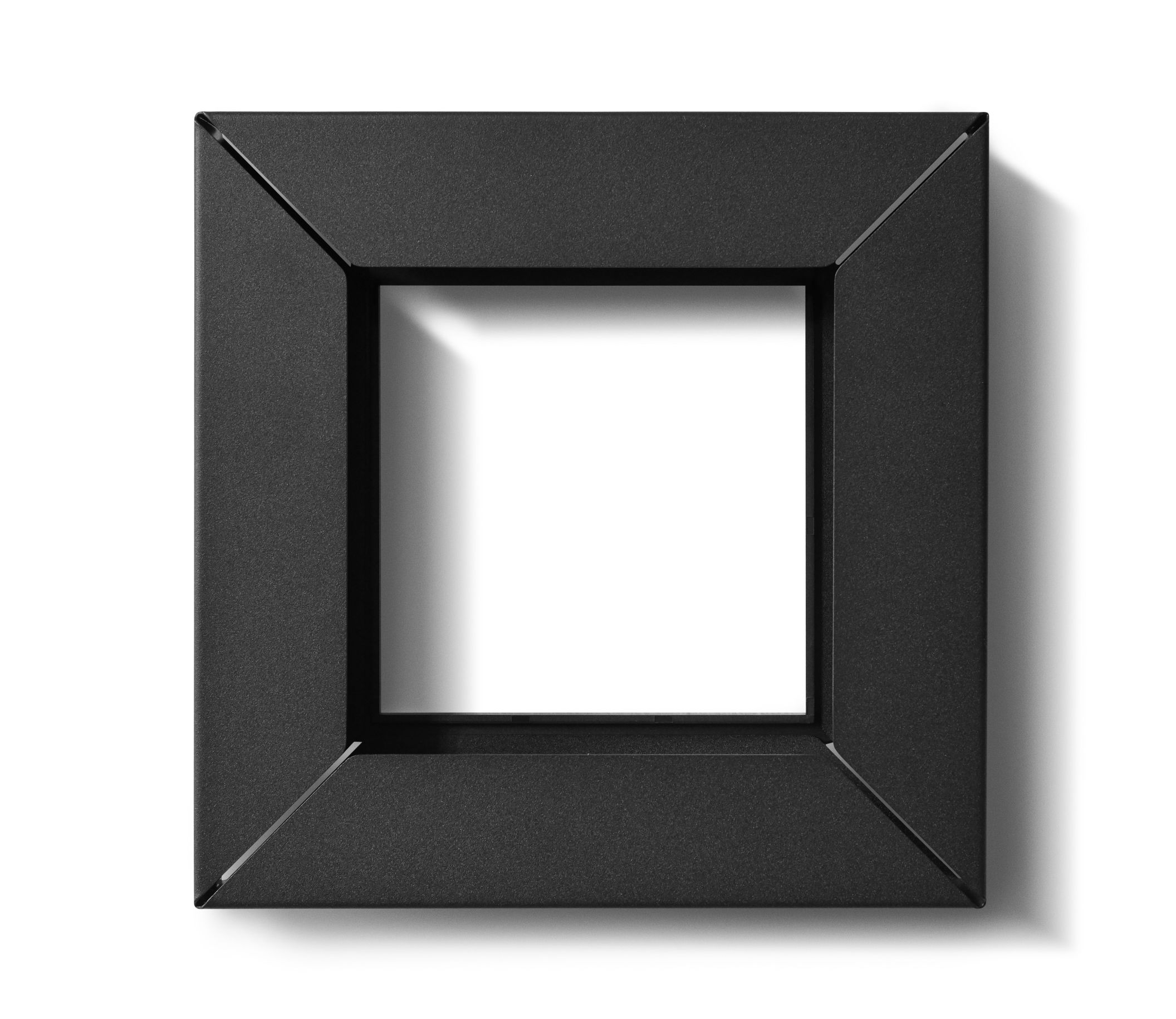 Schwarzer Rahmen für Eva Solo Futterspender, quadratisch, modernes Design für Vogelfutter, Detailaufnahme.