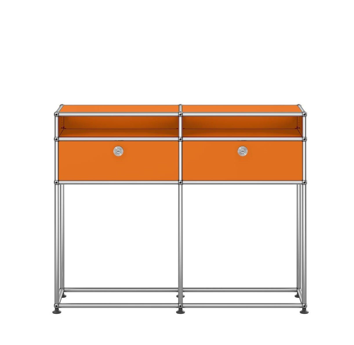 USM Haller Sideboard in Reinorange mit zwei Schubladen und verchromtem Gestell, modernes Designmöbel.