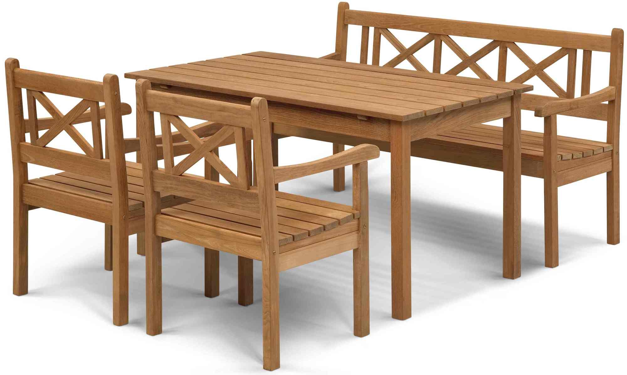 Skagen Gartenmöbel Set: Tisch, Bank und zwei Stühle aus Teakholz für den Außenbereich.