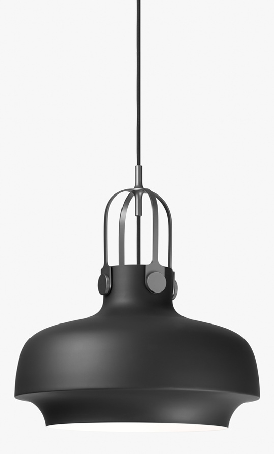 Schwarze Copenhagen Pendelleuchte von AndTradition: Moderne Hängelampe für stilvolle Innenbeleuchtung.