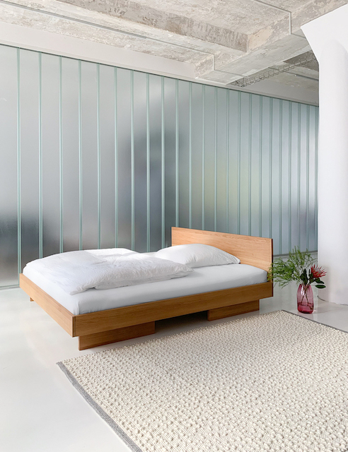 ZIANS Bett Large mit Kopfteil, Beine geteilt OUT