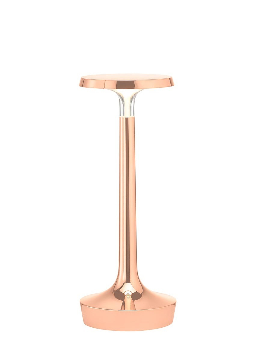 Bon Jour Unplugged Tischleuchte in Kupfer: Moderne LED-Tischlampe für stimmungsvolle Beleuchtung im Innenbereich.