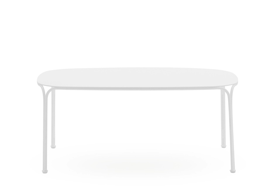 Weißer Hiray Kaffeetisch von Kartell für den Außenbereich, ovale Tischplatte und filigrane Beine.