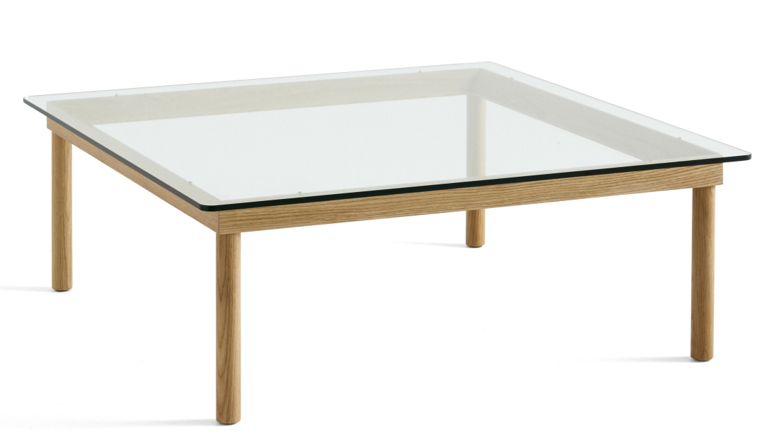 Kofi Couchtisch von Hay mit quadratischer Glasplatte und hellem Holzgestell, modernes Wohnzimmer Design.
