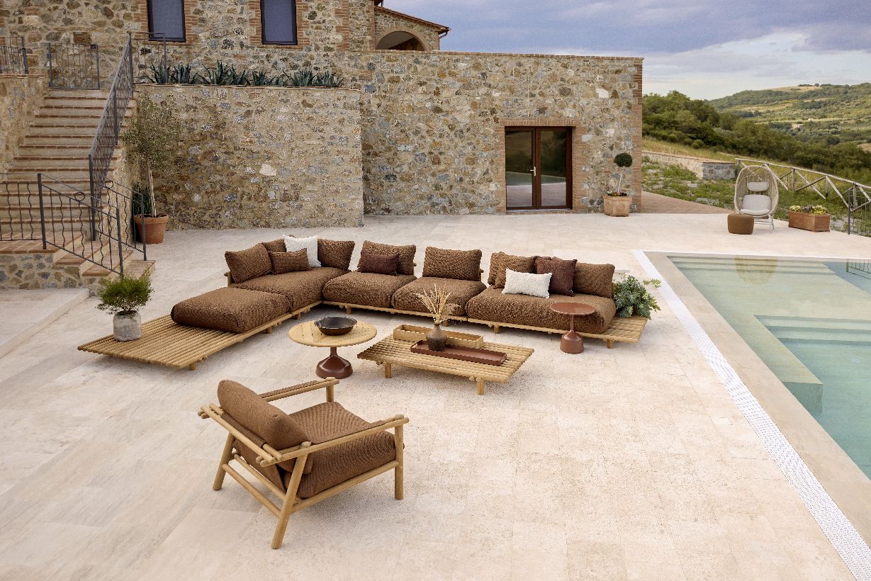 Sticks Lounge Chair Sessel Outdoor Cane-Line Gestell taupe / Kissen sand