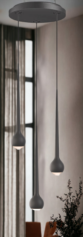 Graue Falling Sun Pendelleuchte mit drei tropfenförmigen Lampenschirmen für modernes Wohnambiente.