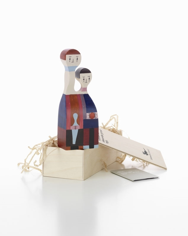 Vitra Wooden Dolls No. 11 Holzfigur in Geschenkverpackung, dekorative Sammlerfigur aus Holz.