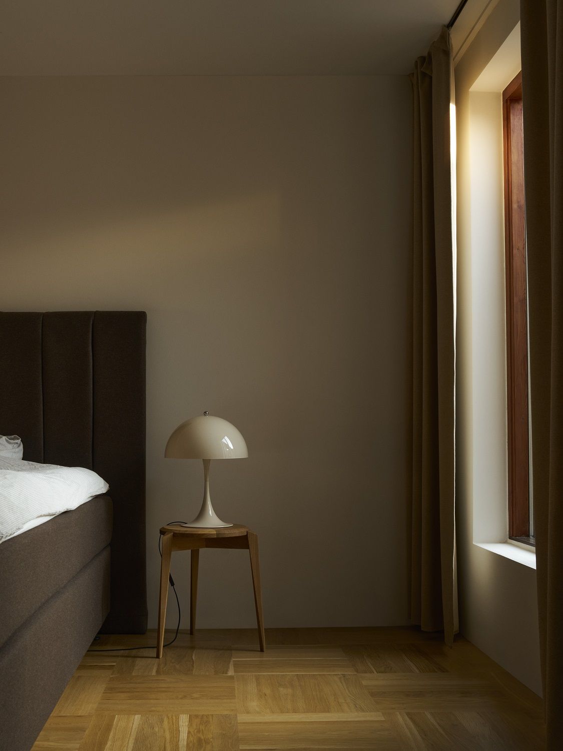 Panthella 320 Table V2 Tischleuchte Louis Poulsen