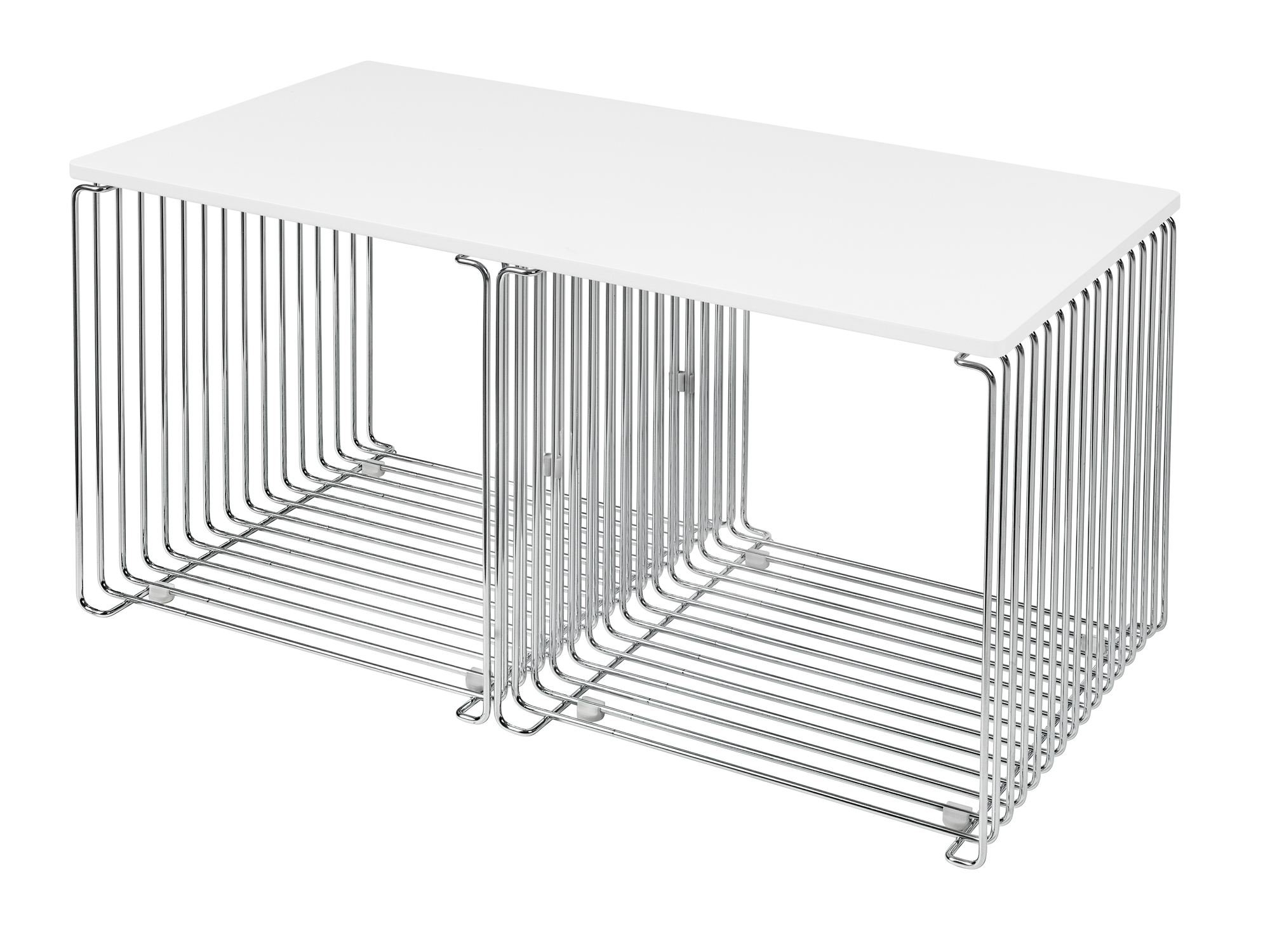 Panton Wire Cube Beistelltisch mit verchromtem Drahtgestell und weißer MDF Tischplatte. Moderner Couchtisch für Wohnzimmer.