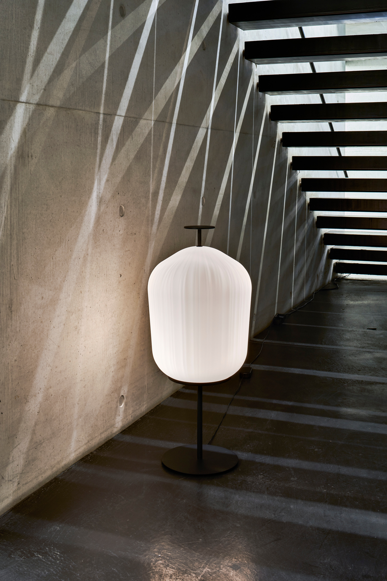 Plissée Floor Lamp Stehleuchte ClassiCon Bronze