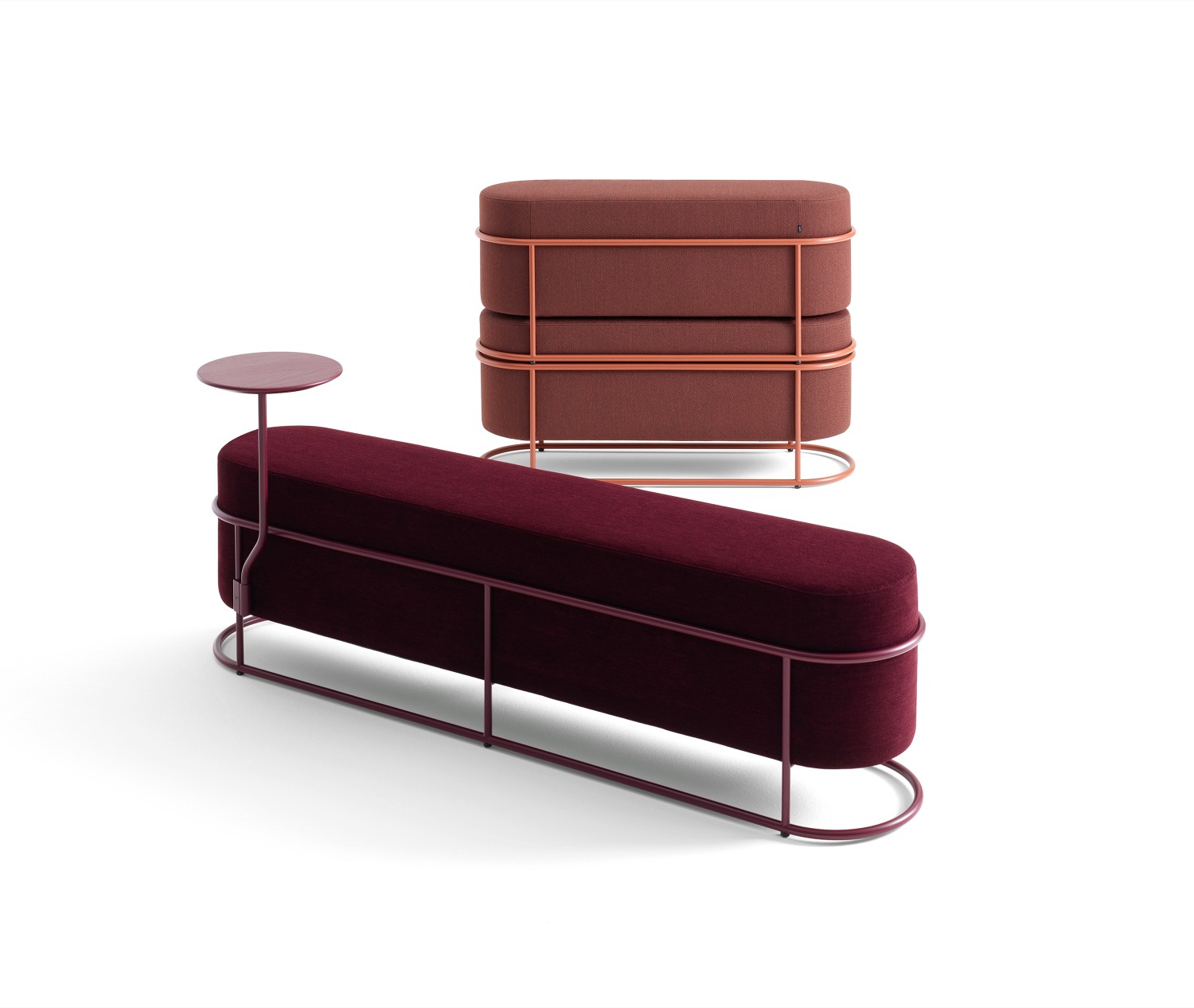 Drop Bank Cor: Moderne Sitzbank und Hocker in Bordeaux und Braun mit filigranem Metallgestell.