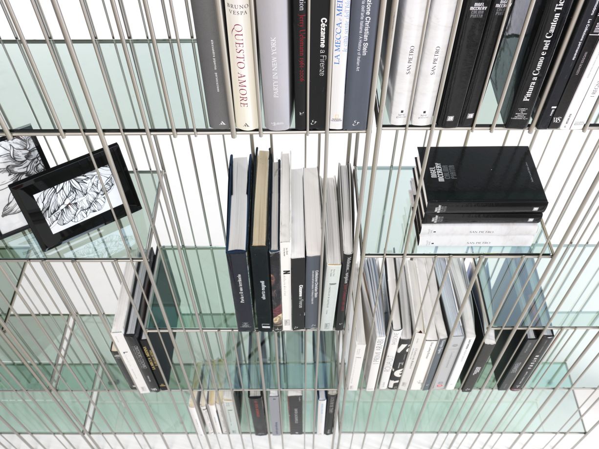 Metrica Regal von Mogg mit grünen Glasböden, Bücher und Deko-Objekte. Modernes Design Bücherregal.