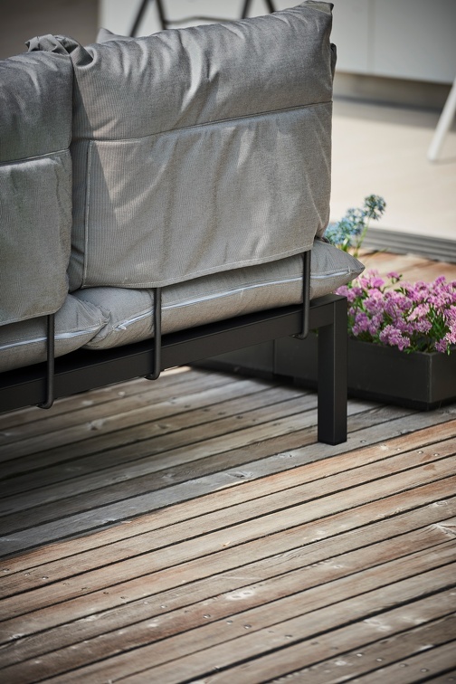 Fiam Domino Outdoor Sofa 2-Sitzer mit Armlehnen und Kissen Jan Kurtz