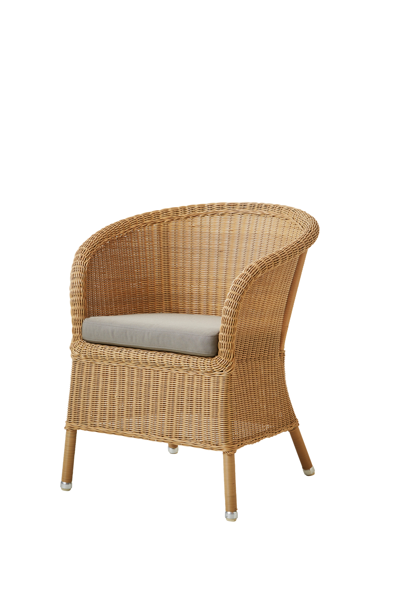 Derby Sessel aus Rattan mit taupefarbenem Sitzkissen. Cane-Line Einzelstück für stilvolles Wohnen.