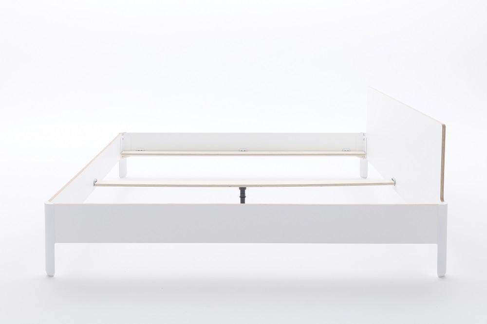 Nait Bett von Müller Möbelwerkstätten, weiße Ausführung, minimalistisches Design, modernes Schlafzimmer.