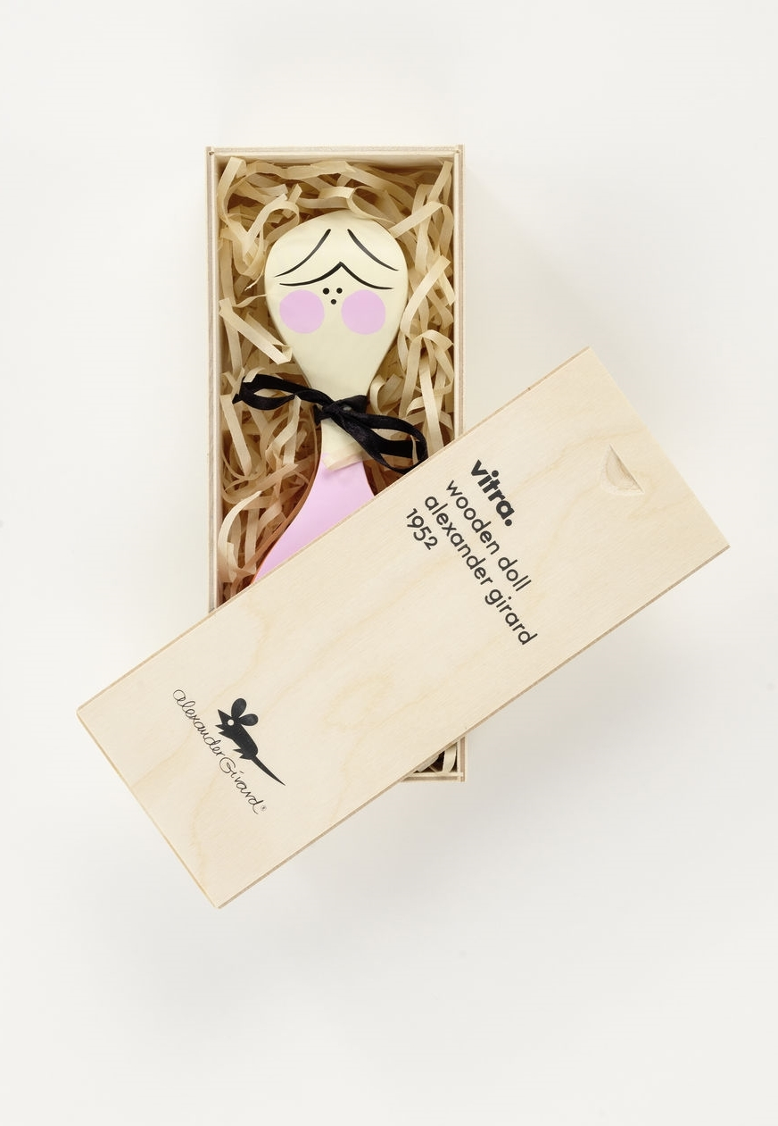 Vitra Wooden Doll No. 2 in Holzbox mit Holzwolle und geöffnetem Deckel, Sammlerstück.