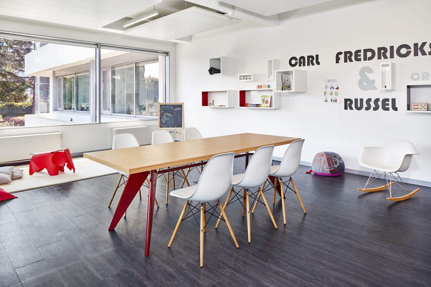 Eames Fiberglass Chair DSW Stuhl Vitra