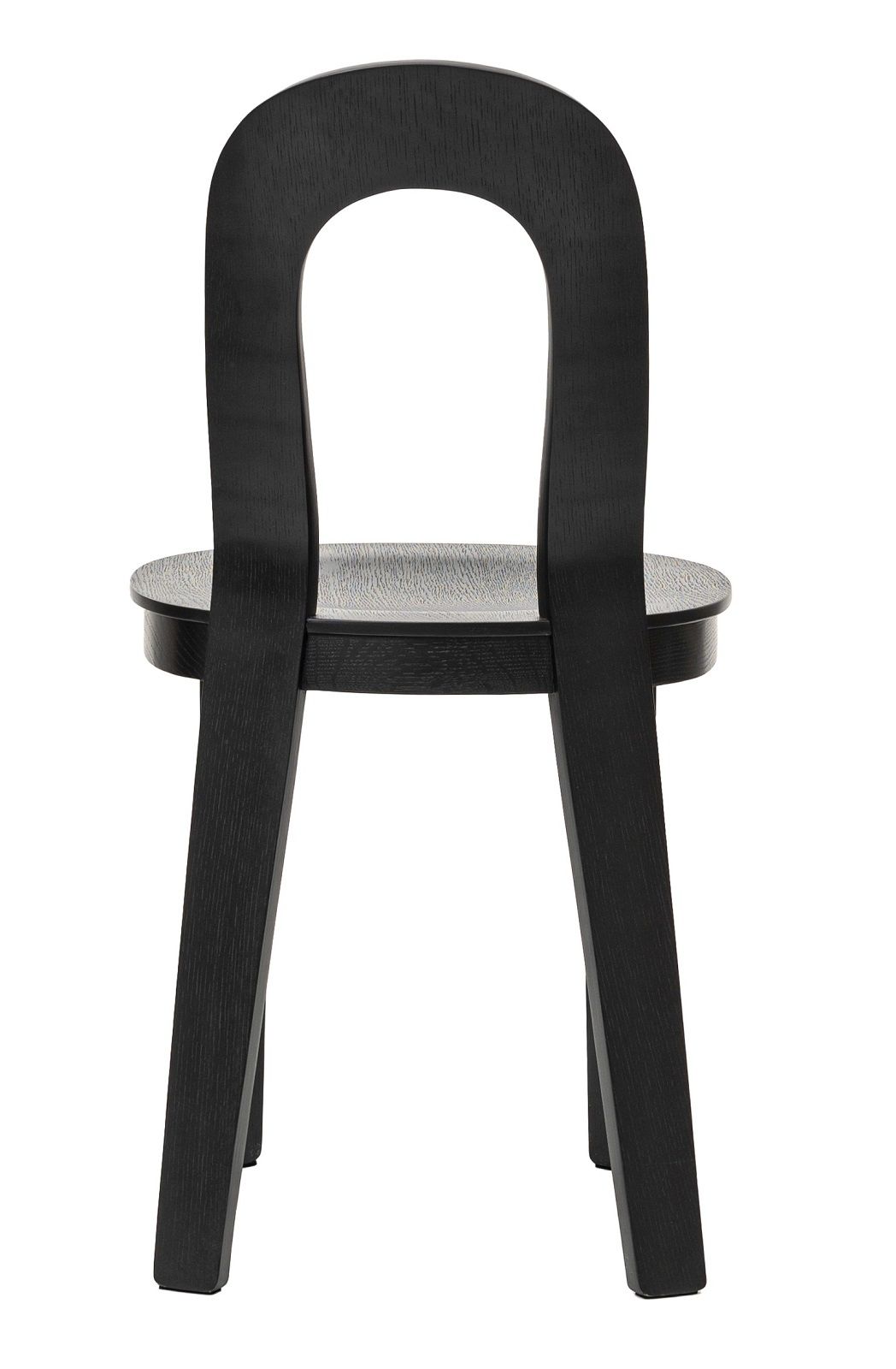 Schwarzer Olivia Stuhl von Design House Stockholm: Moderner Holzstuhl mit abgerundeter Rückenlehne.