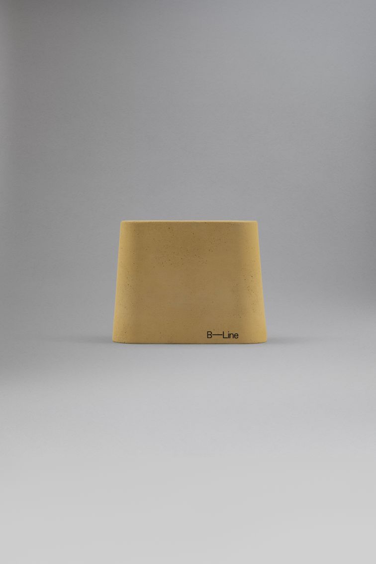 Aki Jr Stifthalter aus Zement B-Line