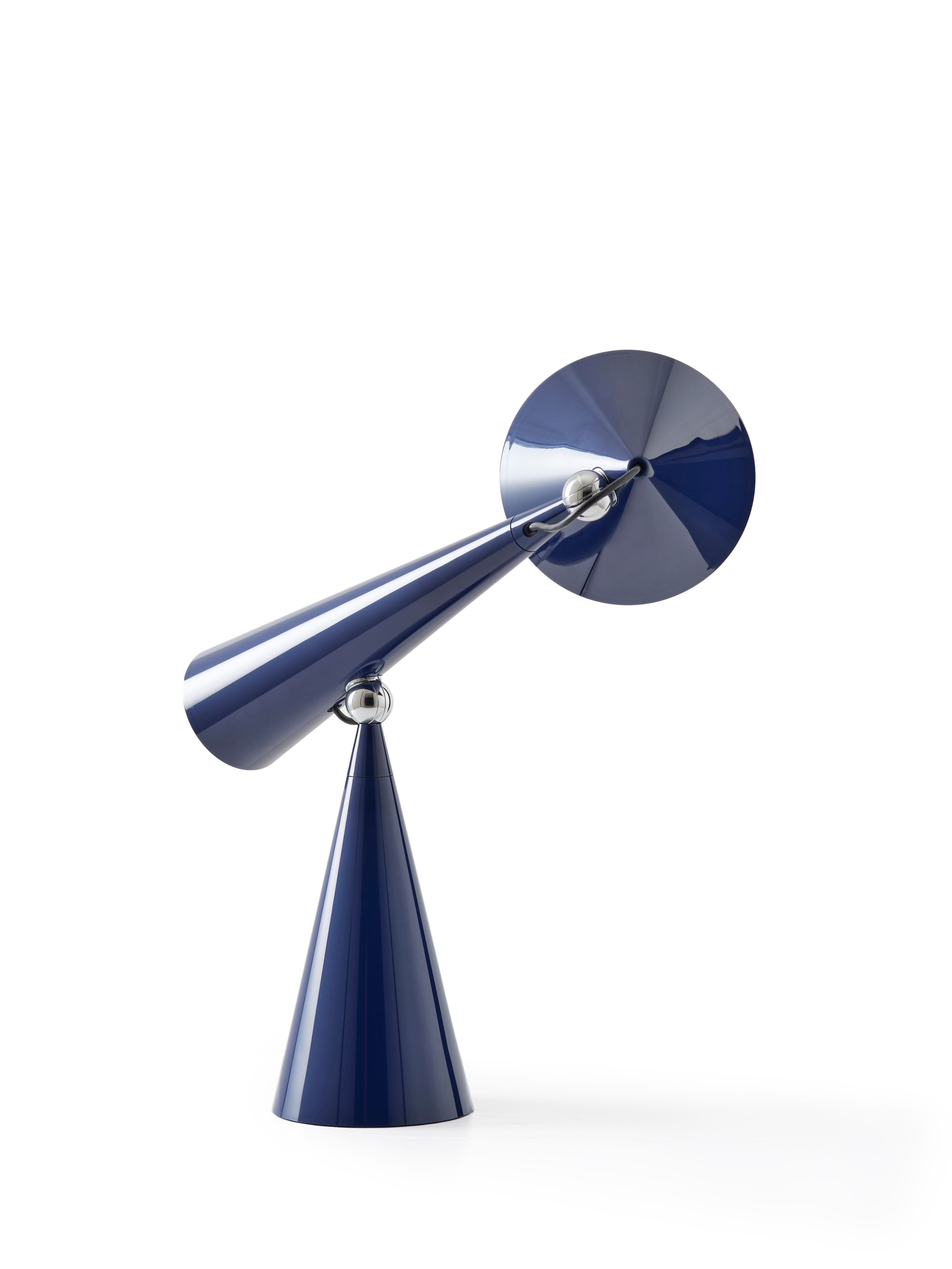 Indigo Pose Task Light LED Tischleuchte von Tom Dixon, moderne Schreibtischlampe im Studio-Stil.