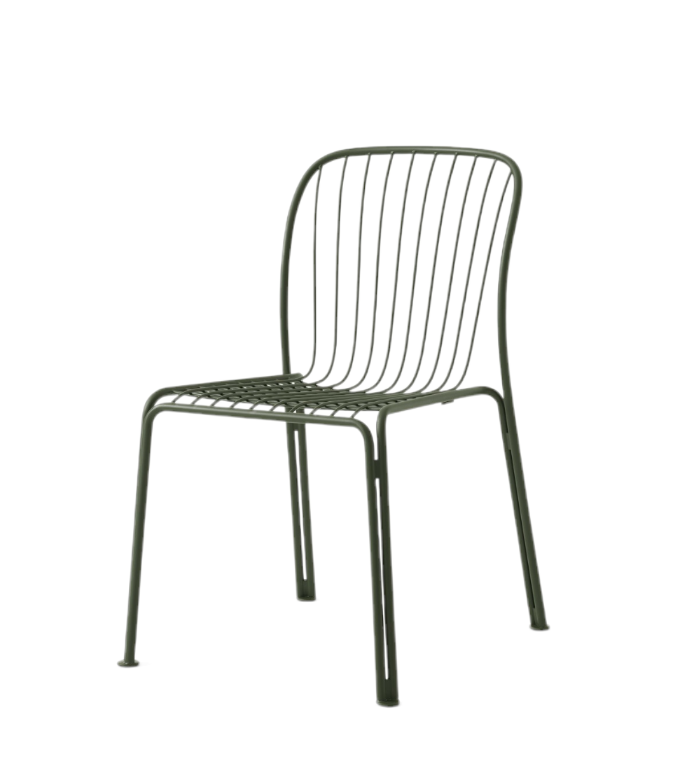 AndTradition Thorvald SC94 Stuhl für den Außenbereich, olivgrün, aus pulverbeschichtetem Stahl, minimalistisches Design.